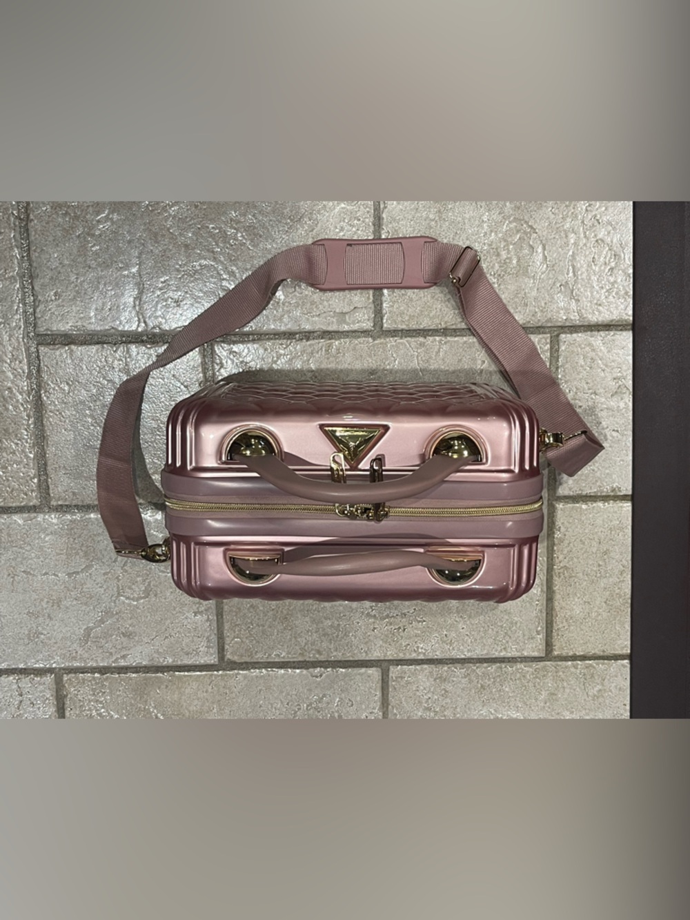 Triforce Hard Shell Travel Makeup Case in Rose Pink with Shoulder Strap NWT